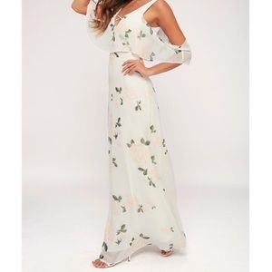 LULUS The Very Thought Of You Floral Maxi Dress Medium